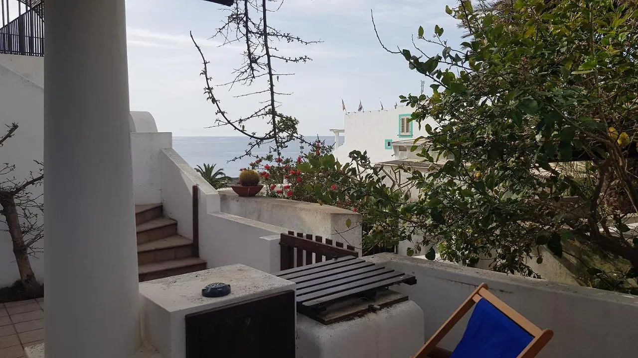 Ξενοδοχείο με διαμερίσματα Case La Pergola Στρόμπολι