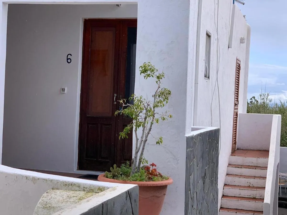Case La Pergola Stromboli Aparthotel