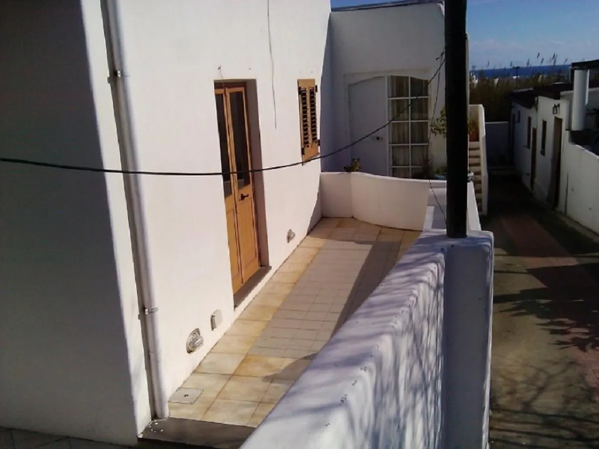 Ξενοδοχείο με διαμερίσματα Case La Pergola Στρόμπολι