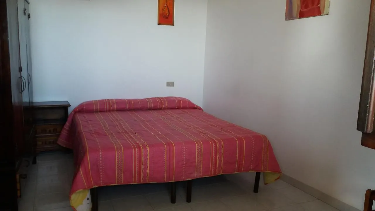 Case La Pergola Stromboli 3*,